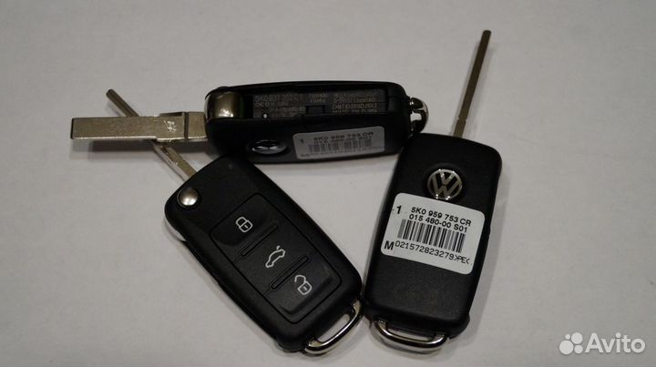 Ключ оригинал Фольксваген 5K0 837 202 AD/Q/CT