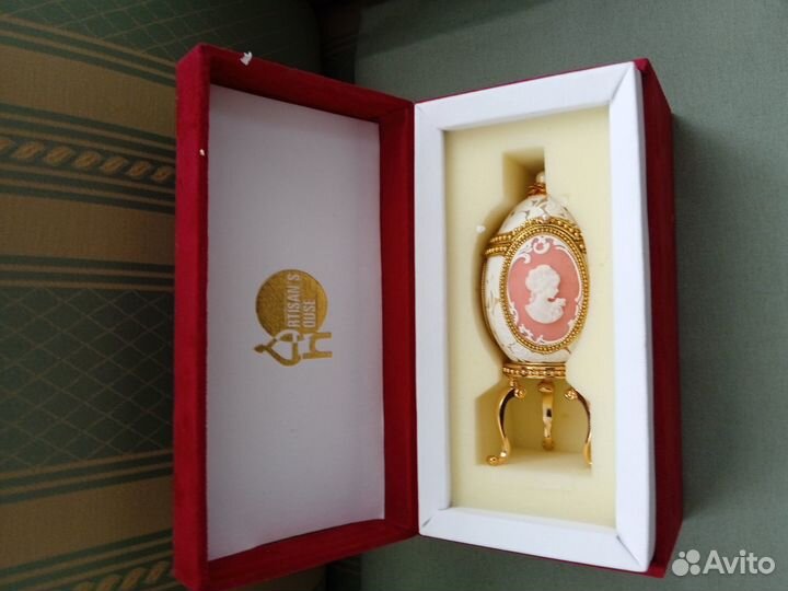 Декоративная шкатулка - яйцо