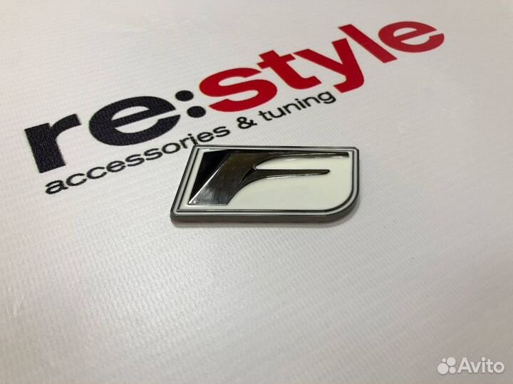 Эмблема Lexus F-Sport Короткая B2941