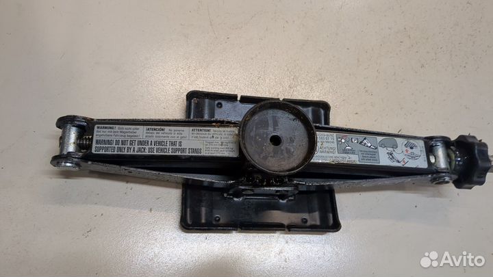 Домкрат Mercedes A W169, 2006