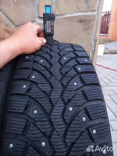 Pirelli Formula Ice 215/55 R17 98T