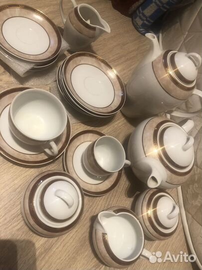 Чешский чайный и кофейный сервизы + тарелки