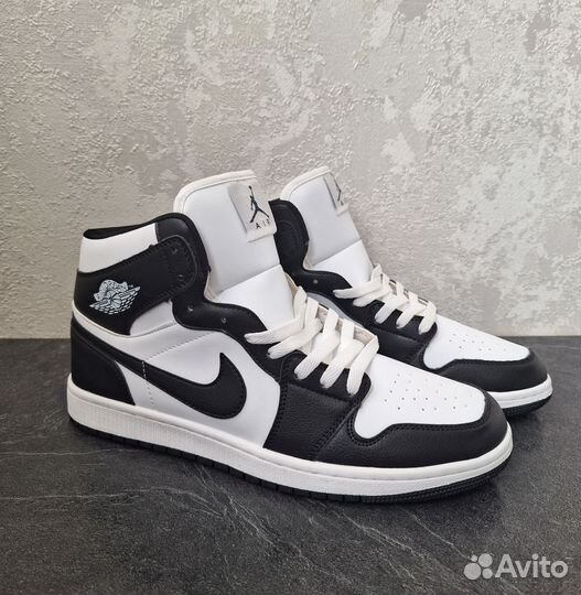 Nike Air Jordan 1