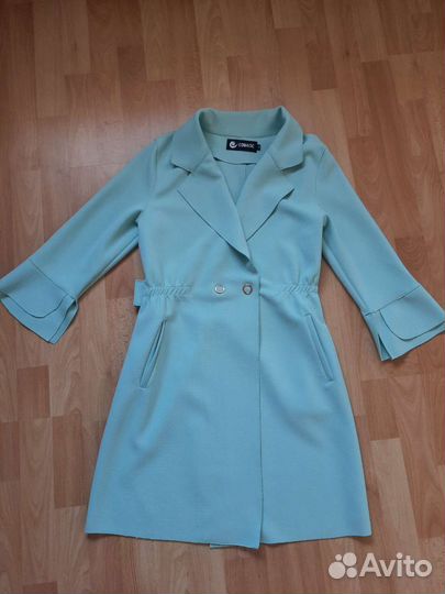 Пальто женское легкое,тренч