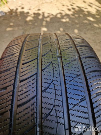 Accelera Beta 275/40 R20 40B