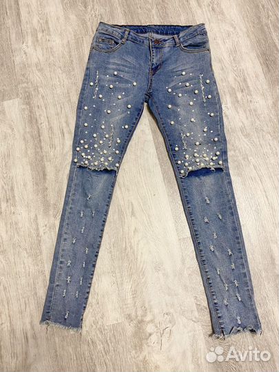 Джинсы женские