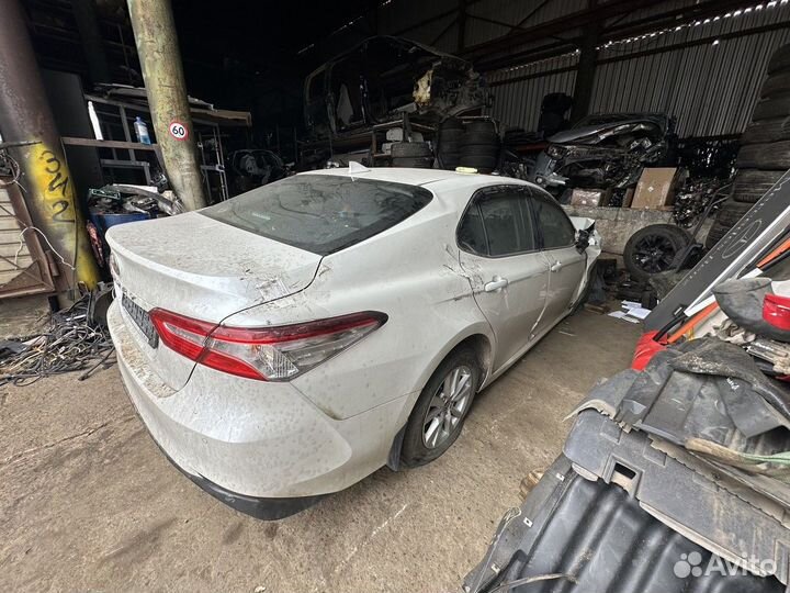 Toyota Camry XV70 2020г (бензин) по запчастям