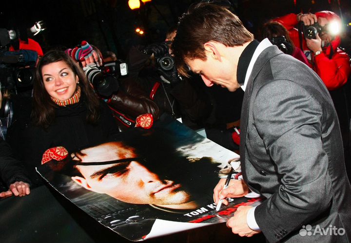 Автограф Тома Круза на эмблеме шевроне Top Gun