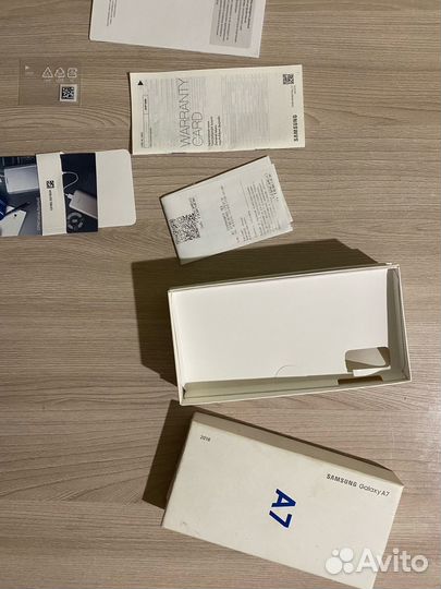 Samsung Galaxy A7 (2018), 4/64 ГБ