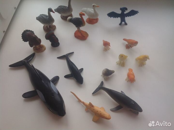 Фигурки животных, насекомых, рыб