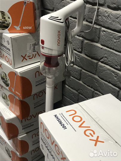 Пылесос новый Вертикальный