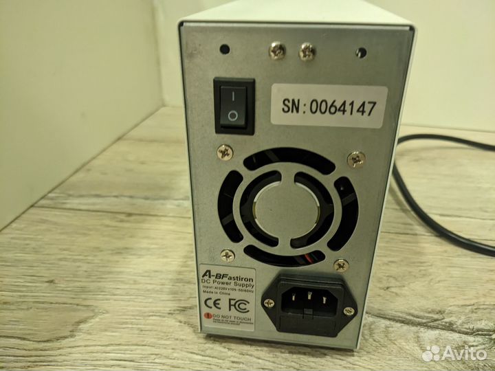 Точный лабораторный блок 32В -10A hanmatek HM310