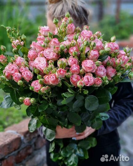 Цветы розы и букеты с доставкой