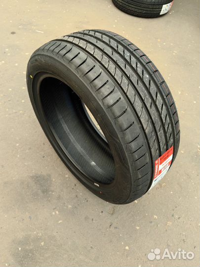 Three-A Eco819 245/45 R18 100W