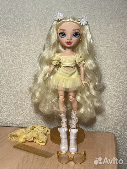 Rainbow High delilah