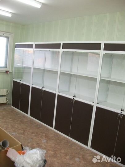 Стеклянные витрины из алюминиевого профиля