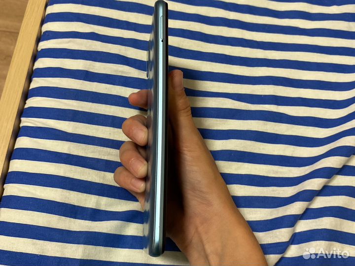 Телефон realme c21y