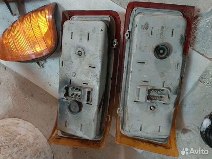 Фонари задние Мерседес 123