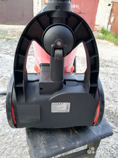 Пылесос Starwind sch1260 бу