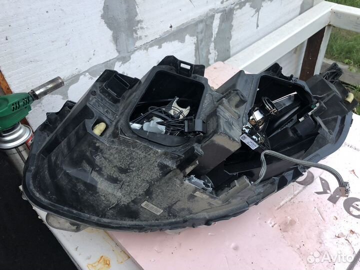 Фара Пежо Травеллер