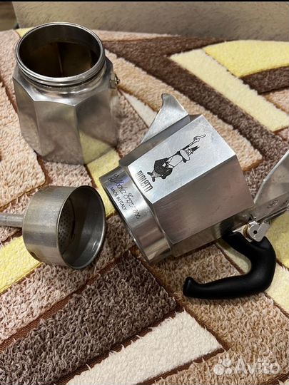 Гейзерная кофеварка bialetti