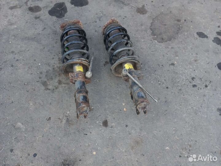 Стойка амортизатор передний Volvo XC90