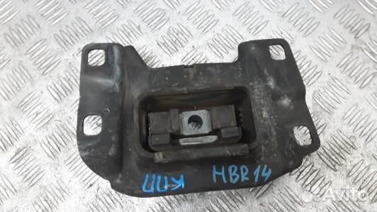 Подушка кпп mazda 3 1 (HBR14DW01)