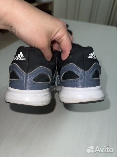 Кроссовки adidas