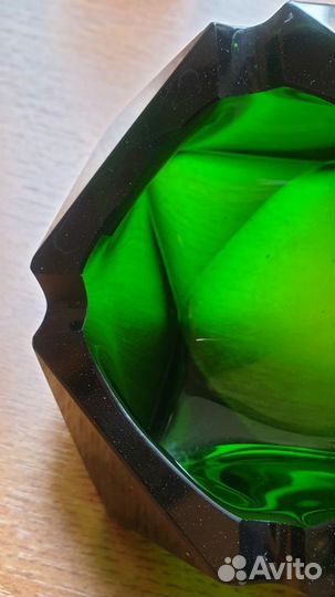 Пепельница зеленое стекло