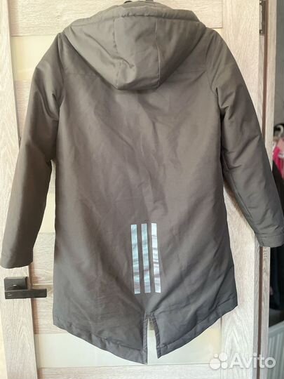 Продам куртку adidas neo