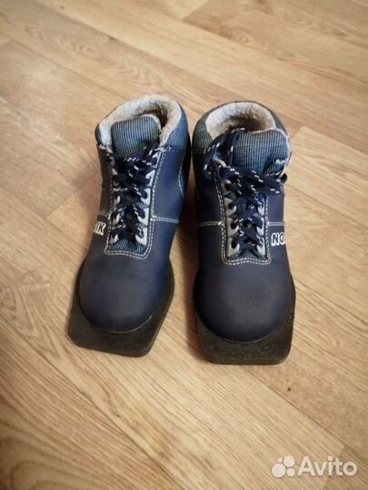 Лыжные ботинки, размер 31