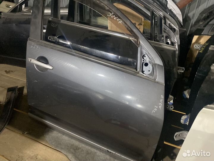 Дверь передняя правая Mitsubishi Outlander Xl