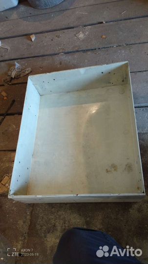 Контейнер, ящик металлический