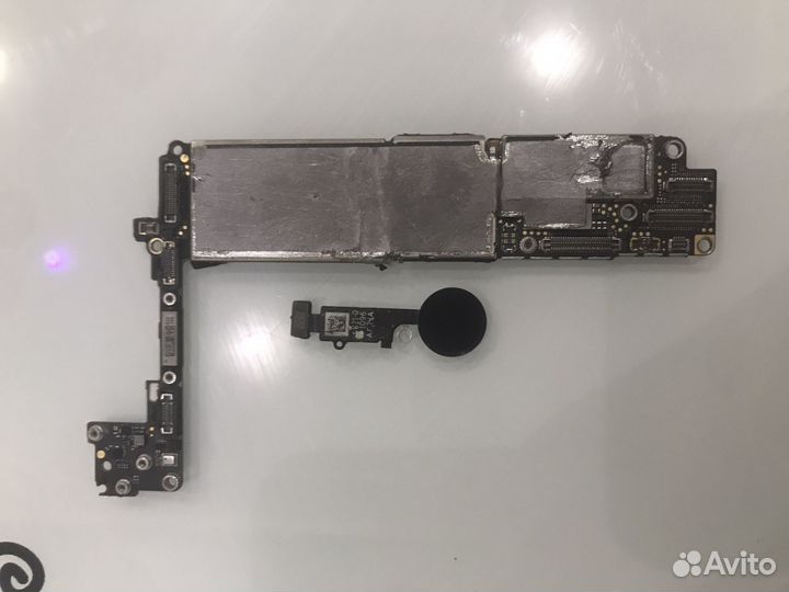 Материнская плата iPhone 8 64gb