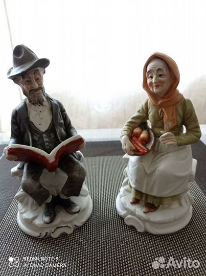 Парные статуэтки из бисквитного фарфора