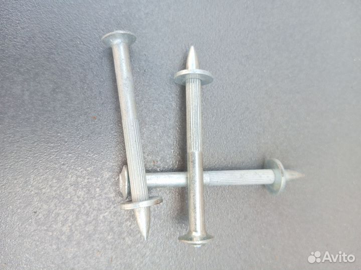 Дюбель - гвоздь цинк