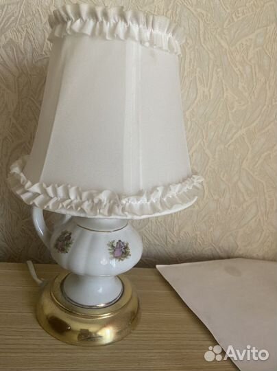 Лампа настольная