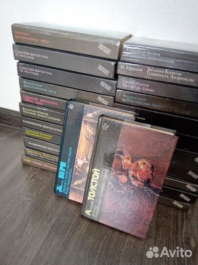 Книги, библиотека