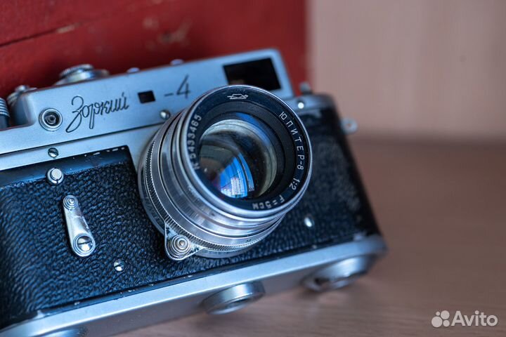 Фотоаппарат Зоркий-4 +Юпитер-8 поводок +3 тушки