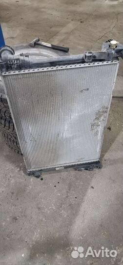 Радиатор Mercedes Benz w212