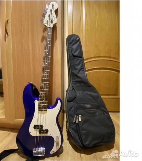 Бас гитара Fender Squier precision
