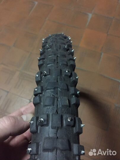 Покрышки шипованные 26. Зимние