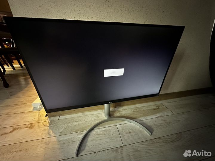 Монитор 4k LG 27UK850-W