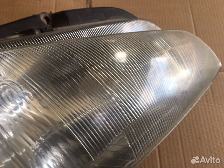 Фара правая Peugeot 106 (5862)