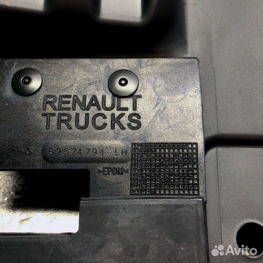 Локер (крыло), L на Renault