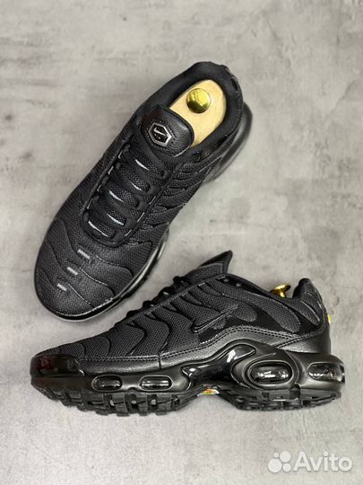 Кроссовки мужские Nike Air Max Tn Plus