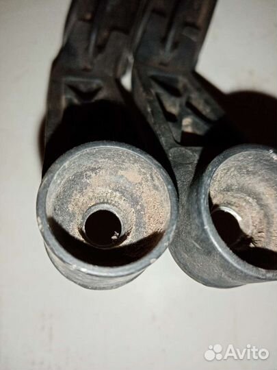 Поводок стеклоочистителя Toyota Ist