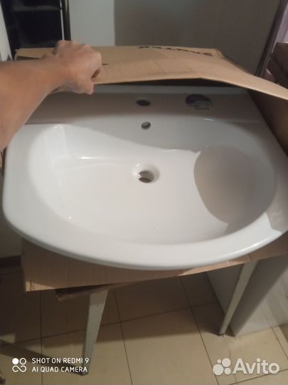 Тумбочка с раковиной