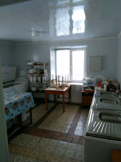 Гостиница, 700 м²