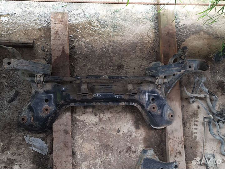 Подрамник передний Hyundai lantra